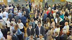 Auszug der Konfirmierten aus der Kirche 